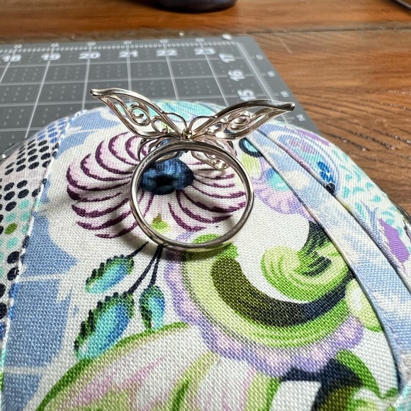 Tiffany & Co. Sterling Silver Butterfly Ring - Size 8 - Picture 3 of 5